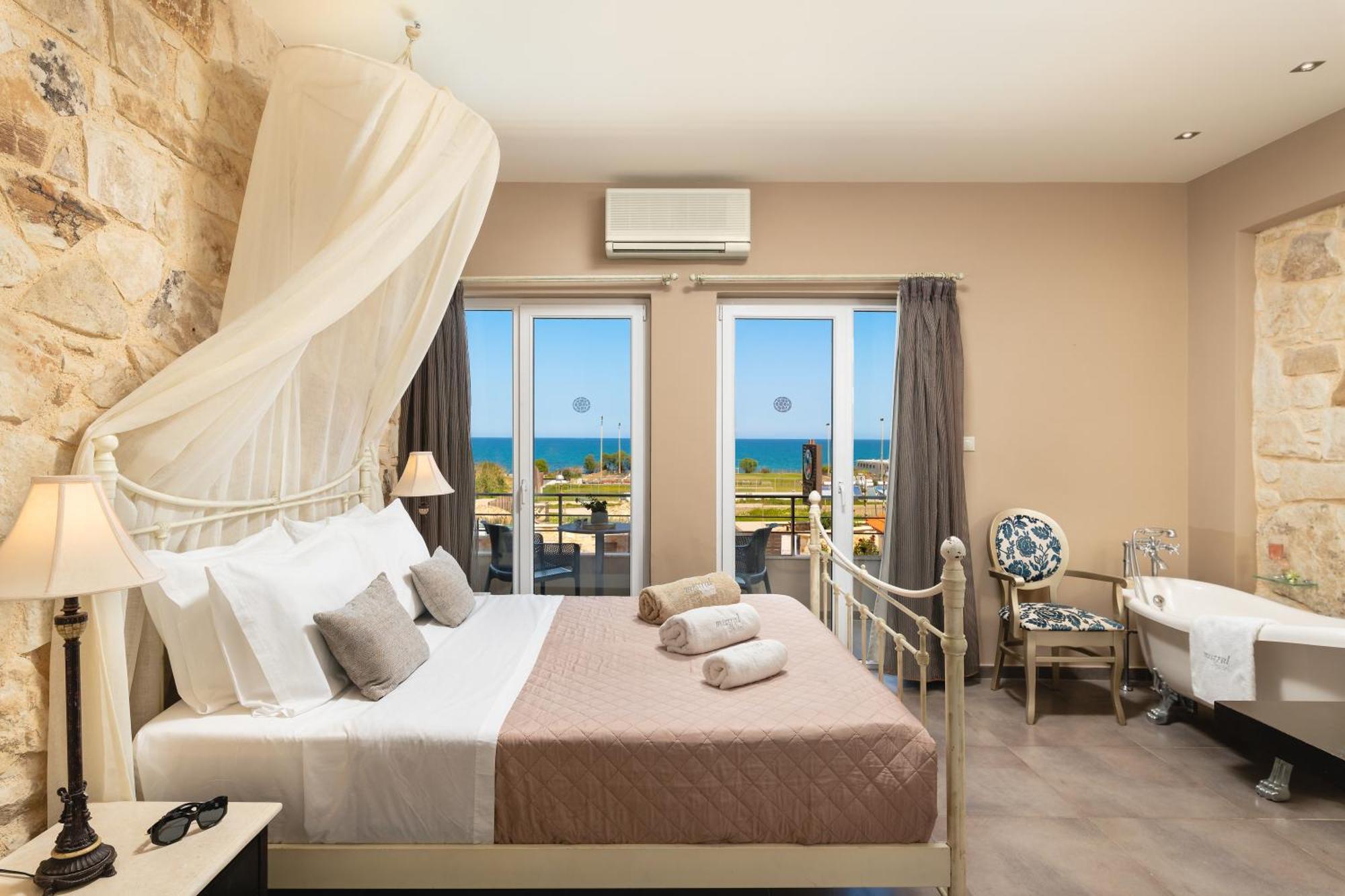 Mistral Hotel - For Solo Travelers Maleme  Exterior photo