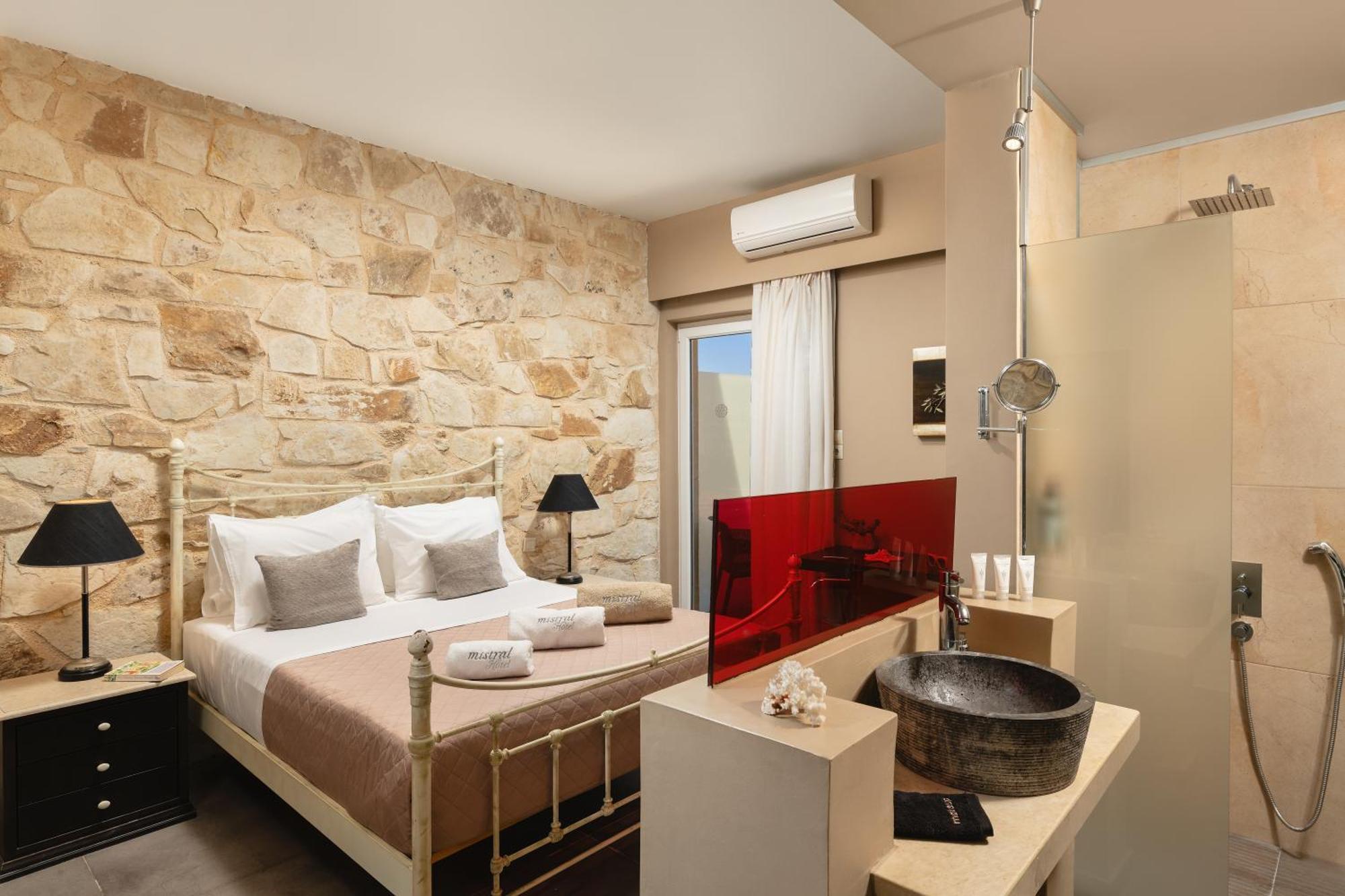 Mistral Hotel - For Solo Travelers Maleme  Exterior photo